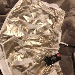 Brand new with tags! Metallic rose gold😍